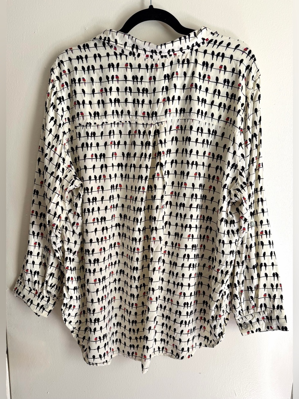 Jane and Delancey Cream Button-Down Shirt with Black and Red Bird Print🦜2X - Picture 2 of 5